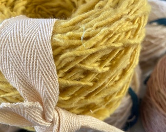 Organic handspun cotton yarns in natural colors-dye : lemon yellow / 1cake