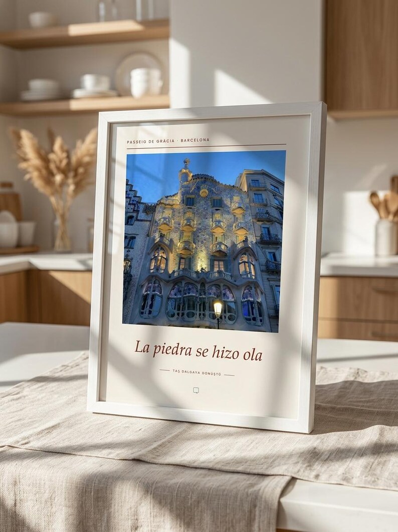 Framed Casa Batlló Photography Print | Barcelona Spain Wall Art | Gaudí Fine Art Poster | Architecture Giclée Print zdjęcie 7