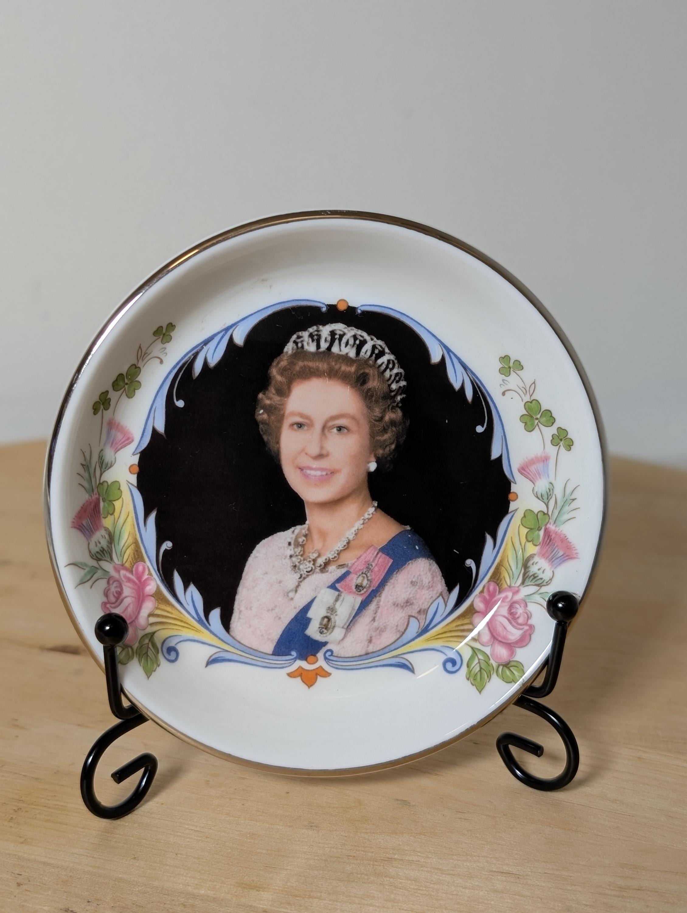 Queen Elizabeth Ii Plate - Etsy