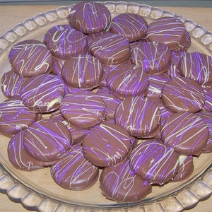 20 Chocolate Covered Sandwich Cookies Cookies In Chocolate Chocolate Favors image 4