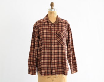 Camisa vintage de los años 70 de LOBO by Pendleton, de franela de lana a cuadros marrón con parches de cuero en los codos.