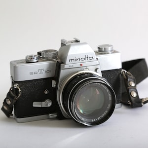 Vintage Minolta SET 101 film camera | 35mm Minolta camera