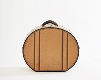 Vintage 30s round striped hat box suitcase