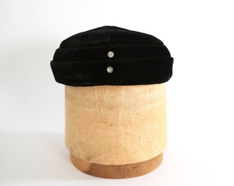 Roos Bros California Vintage Women’s Hat 50s Mid Century Golden Velvet Beret Roos Bros California Vintage Women main image 4