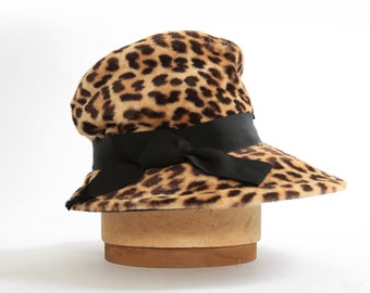 Vintage 1960s faux fur leopard print hat