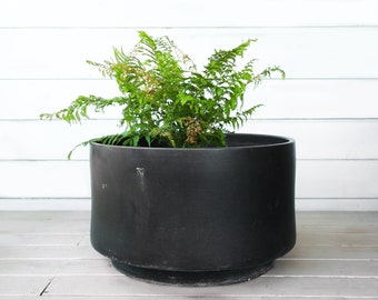 Gainey C-24 Matte Black planter | Vintage Large black Gainey Ceramic La Verne CALIF Planter