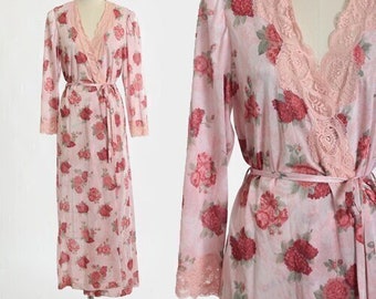 Vintage 70er-Jahre-Robe aus Nylon mit rosa Blumenspitze