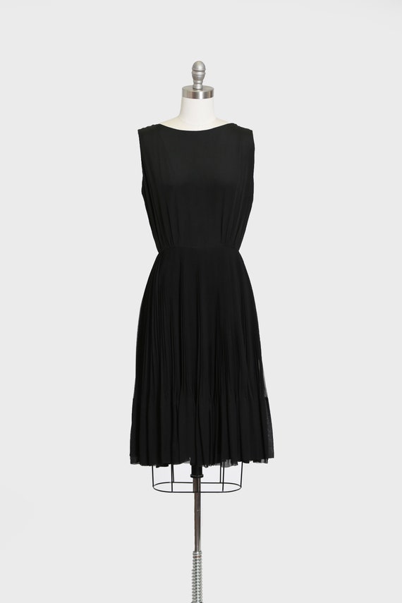 60s little black dress | Vintage 1960s Harou acco… - image 3