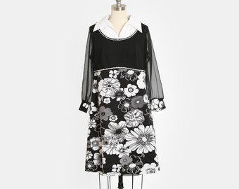 Vintage 1960s black + white floral MOD dress