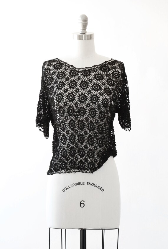 Floral crochet top | Vintage 40s black crochet net