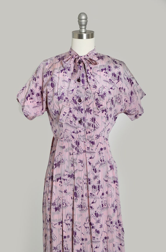 Sahara nights dress | Vintage 40s purple palm des… - image 2