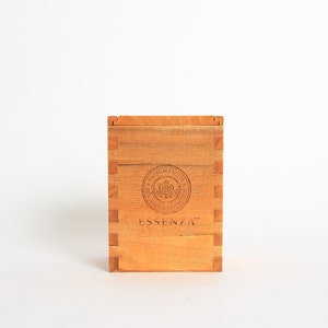 Vintage wood cigar box | Essenza Parfum Exquis squre wood cigar box