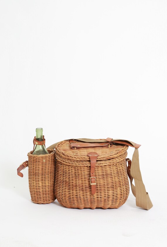 Vintage wicker picnic basket | 1930s fish picnic b