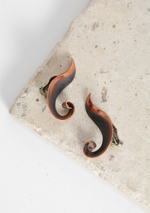 Vintage 50s spiral copper clip on earrings | Moder