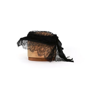 Vintage 1940s Edwardian black lace satin bow hat image 6