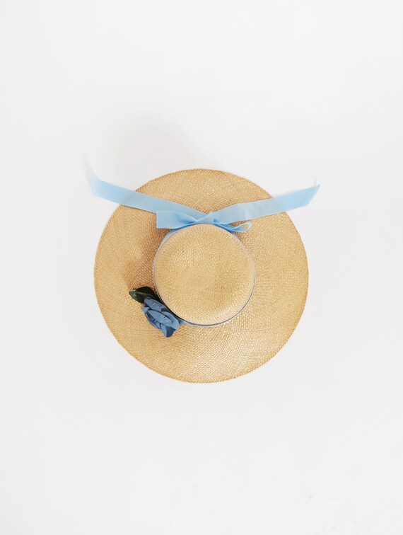Vintage straw market hat | Blue rose ribbon bow na