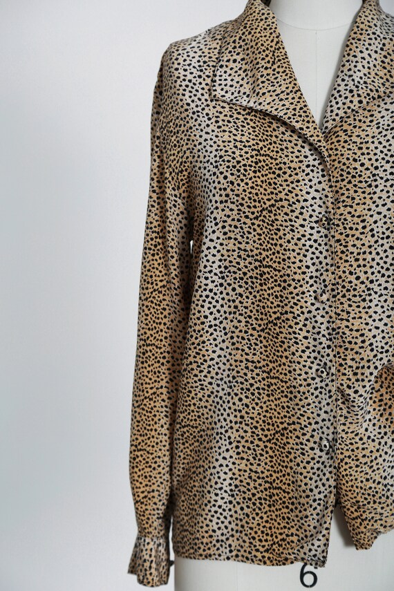 Vintage 90s Leopard print silk blouse - image 5