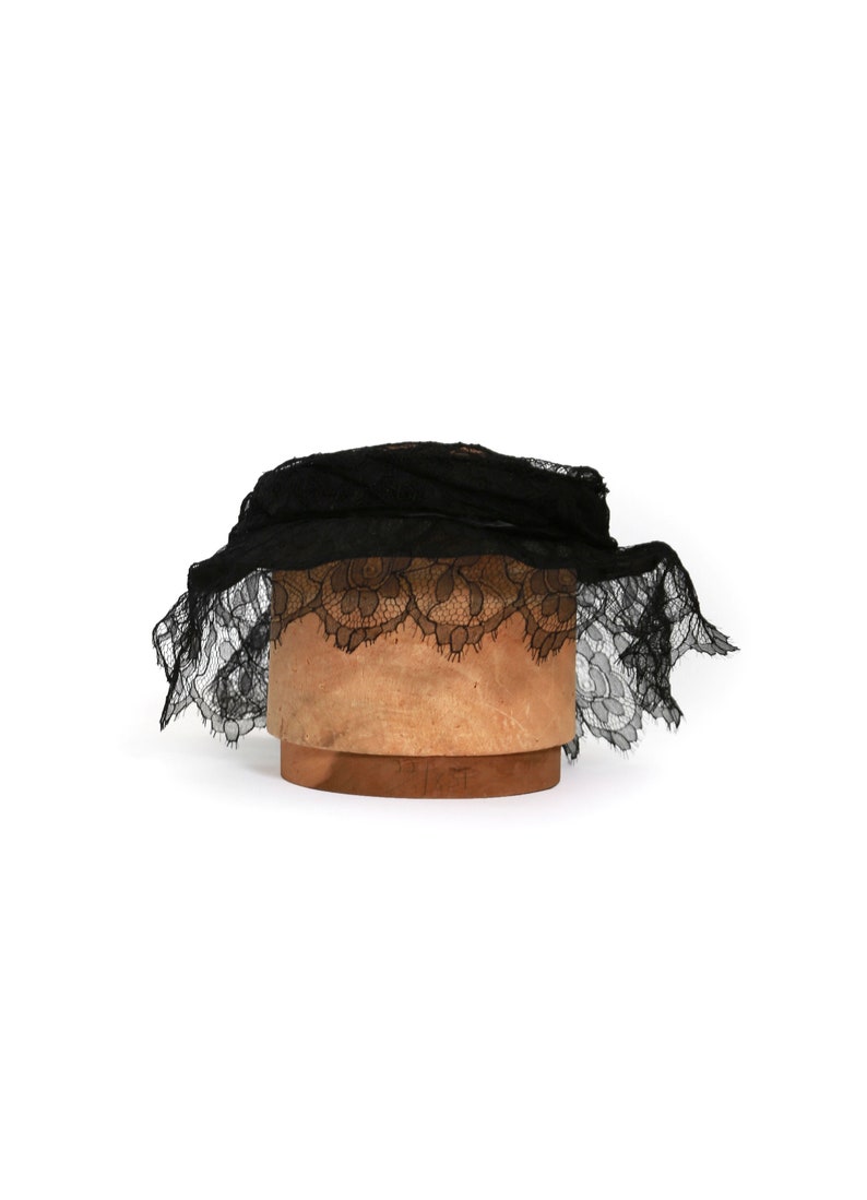 Vintage 1940s Edwardian black lace satin bow hat image 1