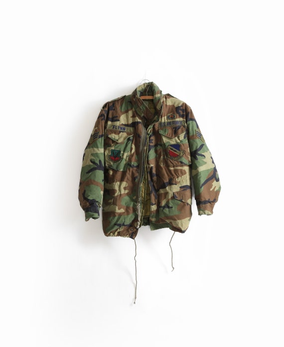Military issue camo cold weather jacket | Vintage 