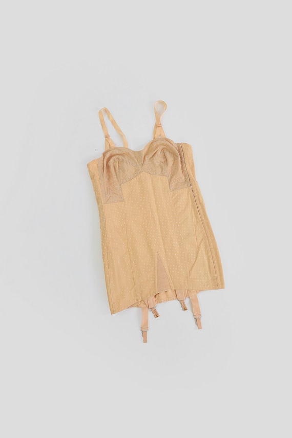 Vintage 1940s peach shape-wear corset girdle ling… - image 1