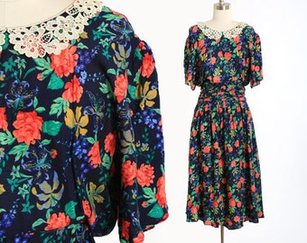 Vintage 90s Country Romance dark floral rayon croceht peter pan collar midi dress