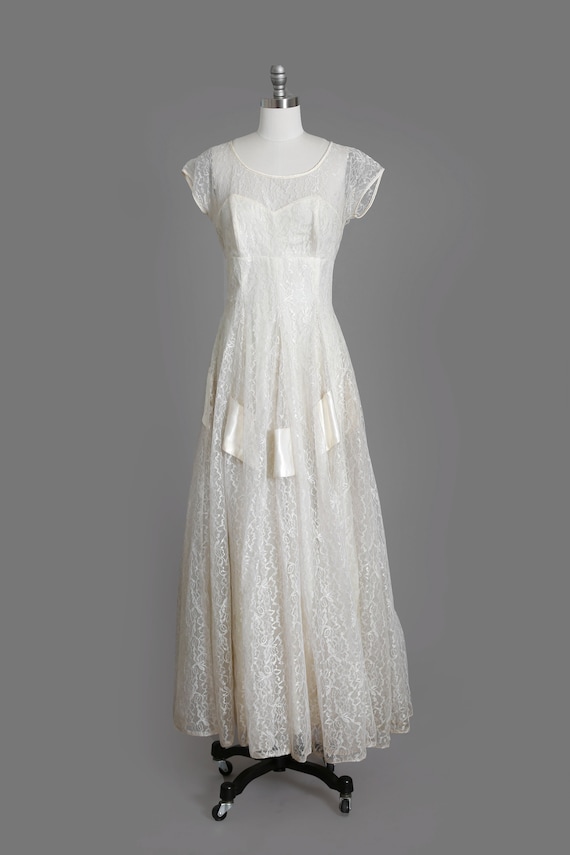 Emma Domb wedding dress | Vintage 50s floral lace… - image 7