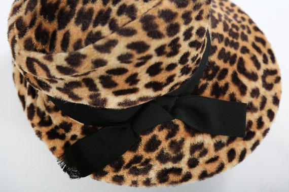 Vintage 1960s faux fur leopard print hat - image 5