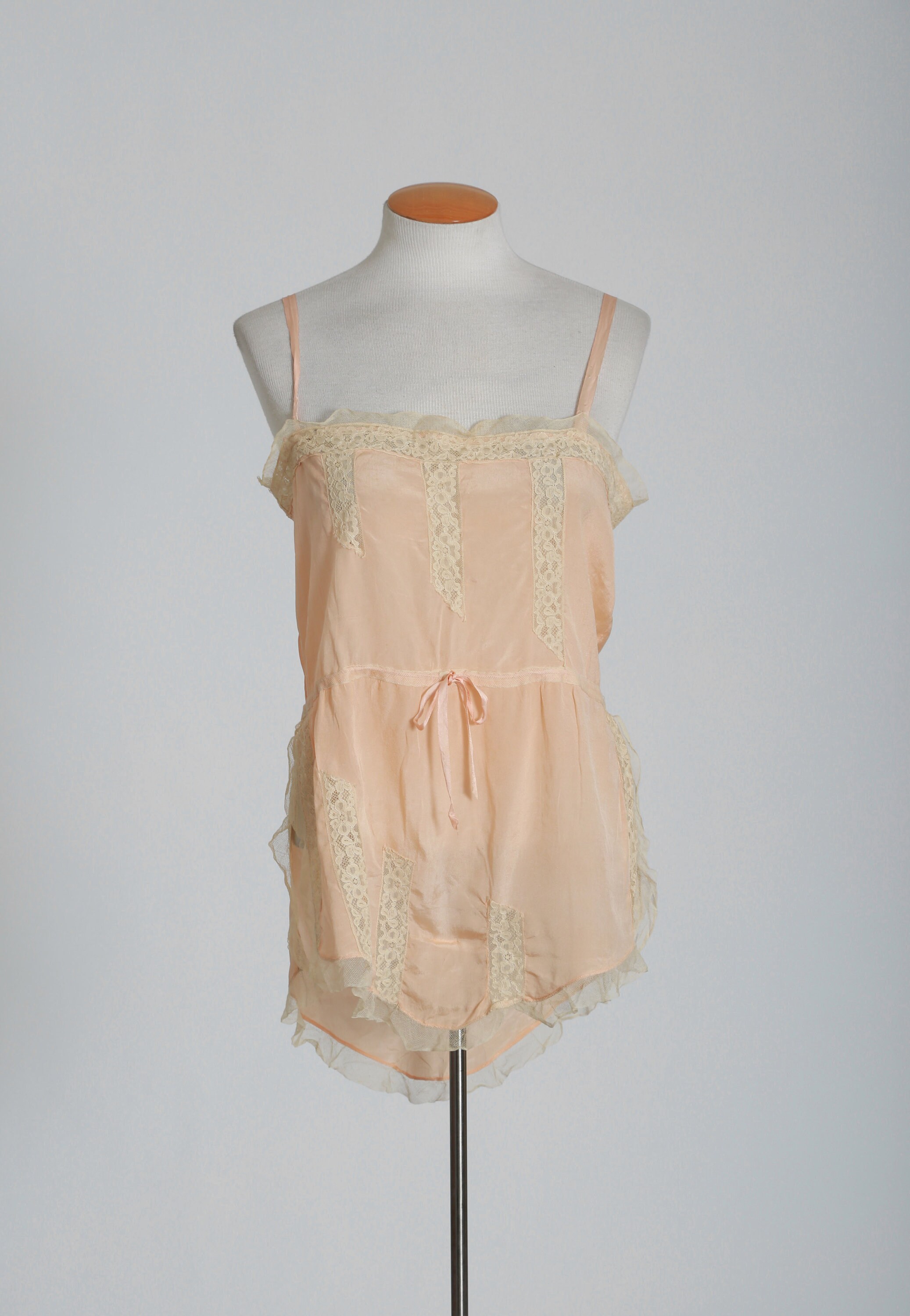 【上品】 Vintage Antique 1920s Lingerie Teddy Romper Lace Silk Pink トップス