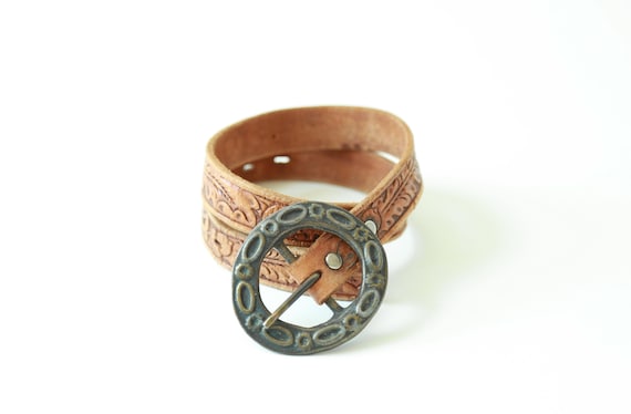 Tooled leather belt | Vintage 70s brass buckle lea