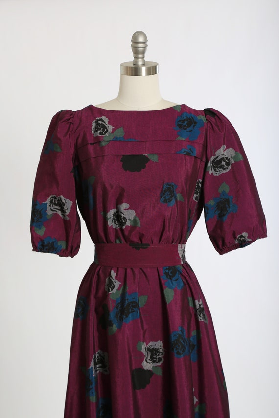 Vintage 80s purple floral puff sleeve dress - image 4