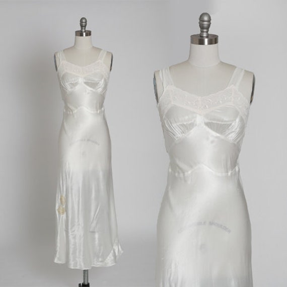 Vintage 40s vanity silk bias cut lace nightgown sl