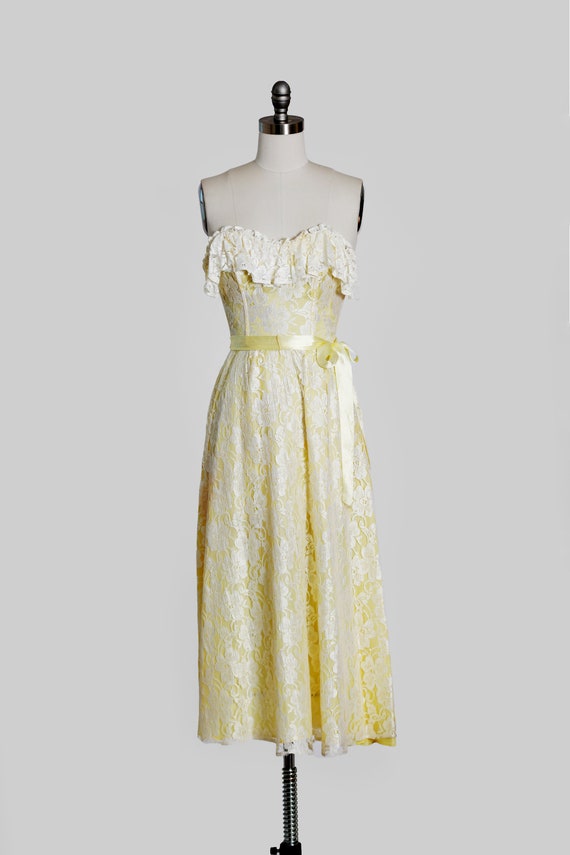 chinese dress ladies Sweetheart Yellow Lace Corset Tiered Tulle Prom Dress – FancyVestido main image 0