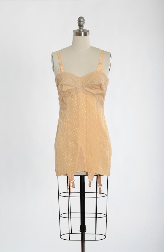 Vintage 1940s peach shape-wear corset girdle ling… - image 4