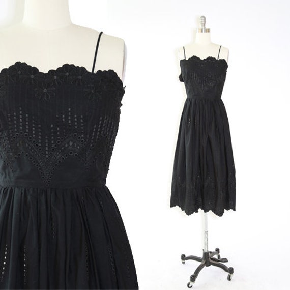 Vintage 50s floral embroidered eyelet cotton dress
