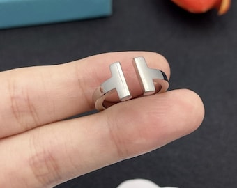 Vintage Tiff Silver T Ring - Pre-Owned Jewelry