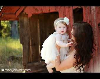 Ivory Lace Chiffon.. Baby Headbands.. Infant Headbands.. Baby Girl Headbands.. Infant Bows, Baby Bows, Newborn Headbands