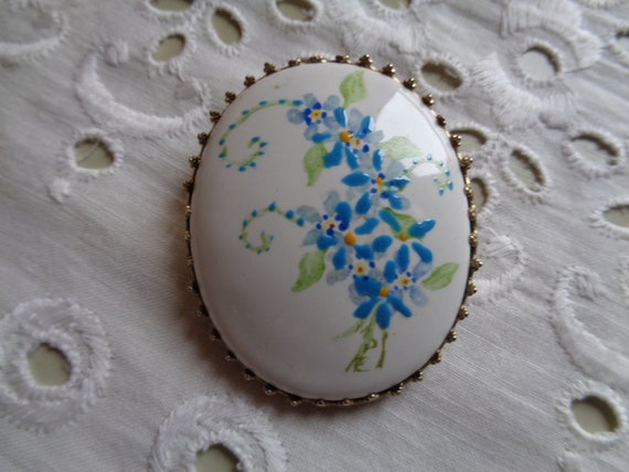 Brooch - Porcelain-Hand Painted-Vintage - image 3