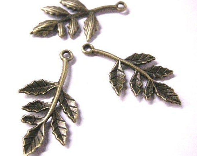 6pc antique bronze metal leaf pendants-5265