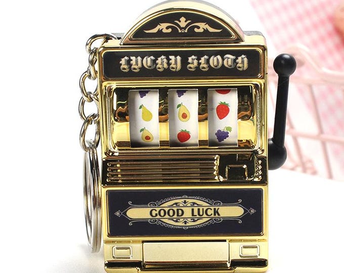 Miniature Slot Machine Keychain– 1:12 Scale Dollhouse Accessory