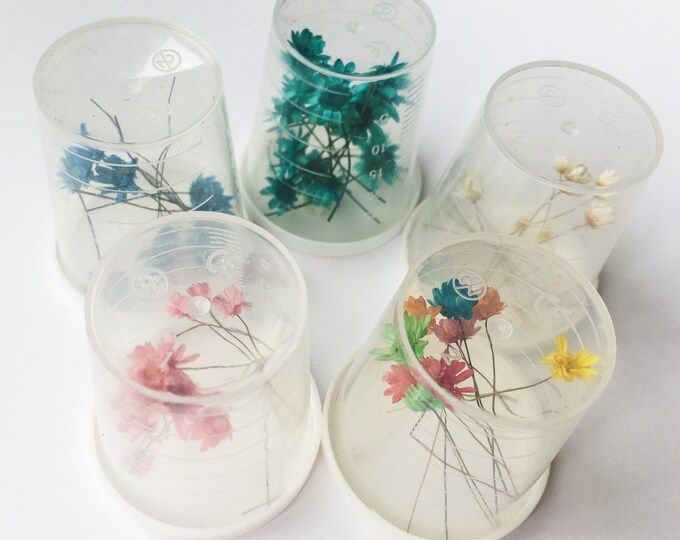 5 small cups of Mix color Epoxy Mold Set for Dried Flower