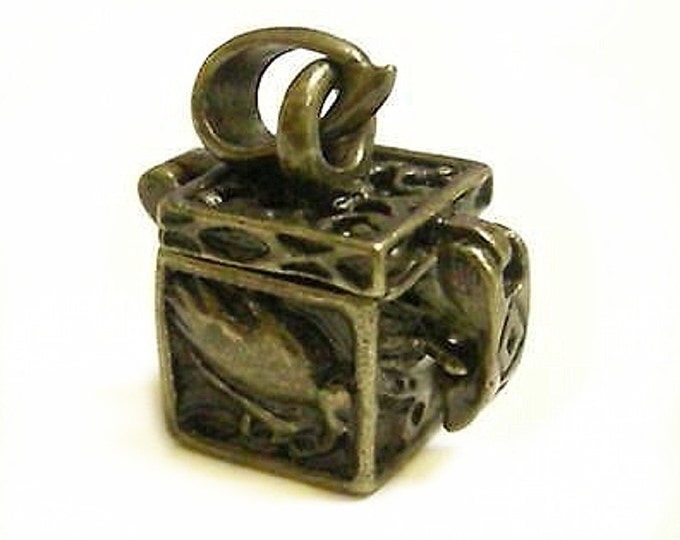 2PC fancy antique bronze metal prayer box pendant-4410