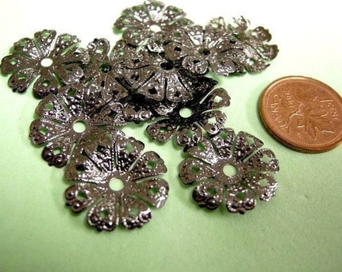 20pc 18mm gunmetal finish metal filigree bead caps-205