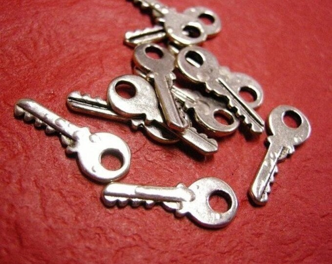 12pc 19mm antique silver metal alloy key pendant-3501