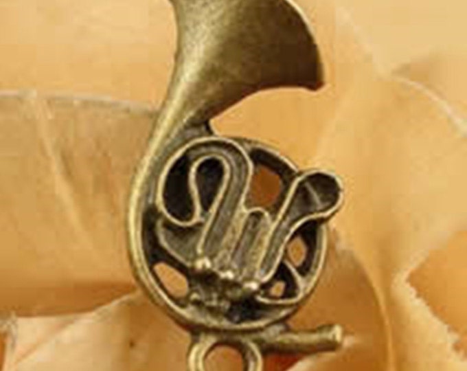 6pc 21x16mm Antique Bronze Trumpet Pendants-8418b
