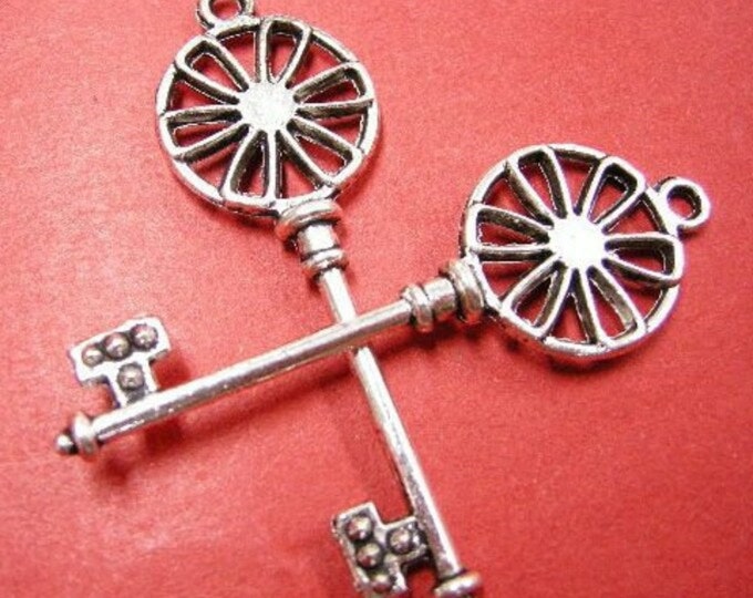 2pc antique silver finish metal large key pendant-4860
