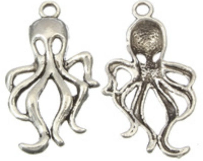 8pc 31x17mm Antique silver finish metal Octopus pendant-7229P