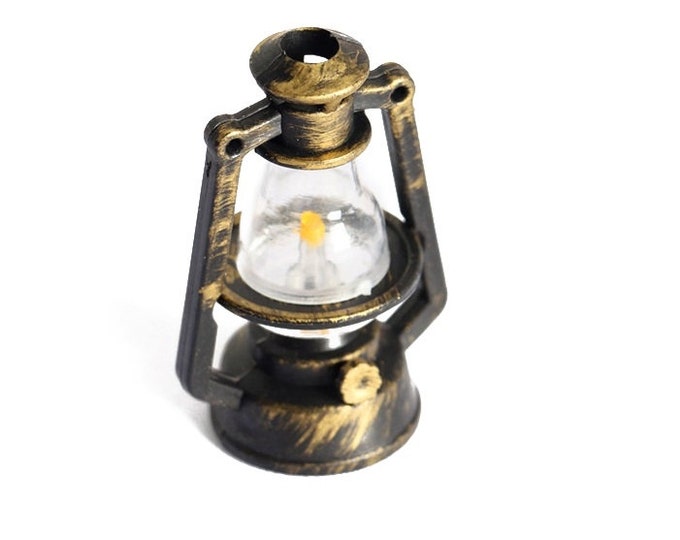 1pc Miniature Plastic Kerosene Lamp Display Decoration, Micro Landscape Home Dollhouse Accessories, Pretending Prop Decorations