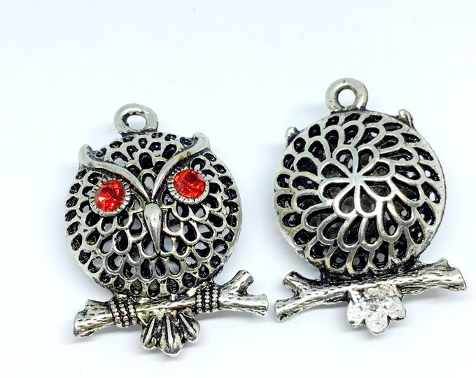 2pc hollow style antique silver finish metal owl pendants-9008