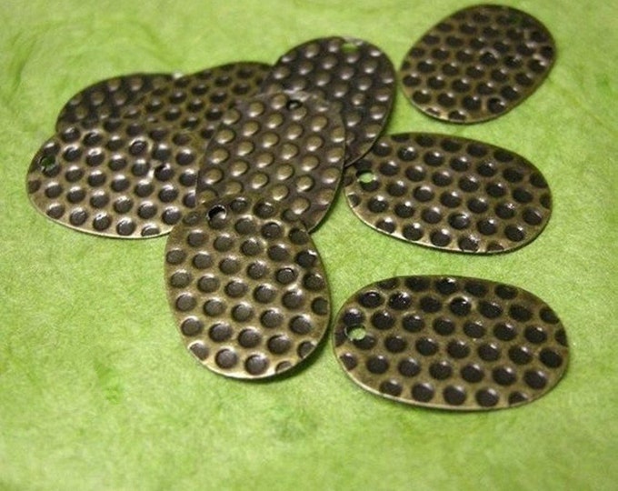 50pc 17x12mm antique bronze finishe stamped oval shape charm-1038