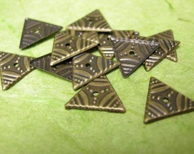 50pc antique bronze finish metal triangle bead-1334